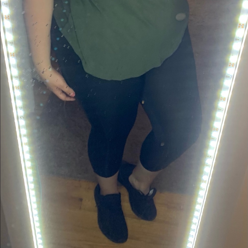 High waisted cropped yoga pants